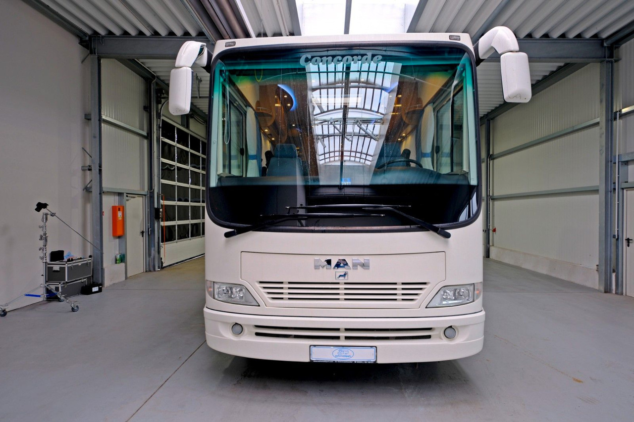 Concorde Liner 830 H/M.A.N/Festbett/Garage/PREISKNKALLER - Ενιαίο αυτοκινούμενο: φωτογραφία 3 Concorde Liner 830 H/M.A.N/Festbett/Garage/PREISKNKALLER - Ενιαίο αυτοκινούμενο: φωτογραφία 3