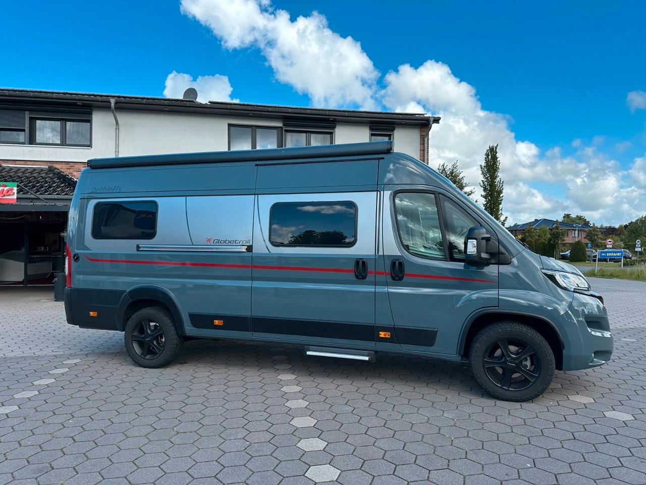 Dethleffs Globetrail 640 ES/Automatik/1.Hand/Einzelbetten - Αυτοκινούμενο βαν: φωτογραφία 2 Dethleffs Globetrail 640 ES/Automatik/1.Hand/Einzelbetten - Αυτοκινούμενο βαν: φωτογραφία 2