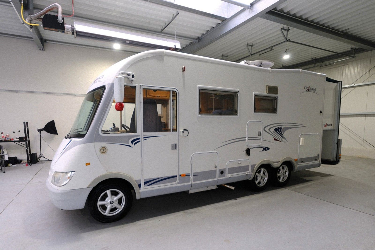 Frankia I 650 QS HolidayClass/Festbett+Hubbett/Klima/DPF - Ενιαίο αυτοκινούμενο: φωτογραφία 2 Frankia I 650 QS HolidayClass/Festbett+Hubbett/Klima/DPF - Ενιαίο αυτοκινούμενο: φωτογραφία 2
