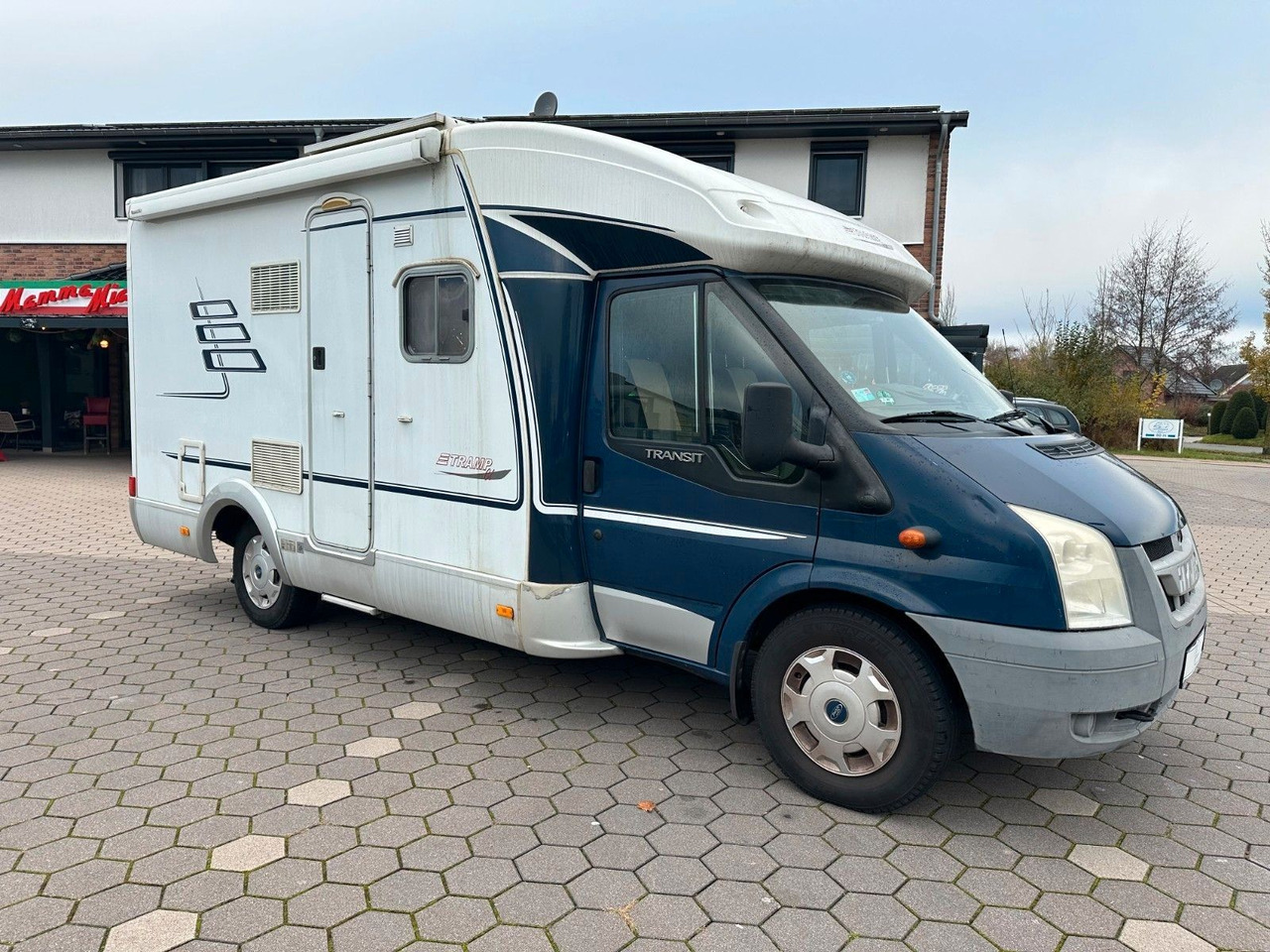 HYMER / ERIBA / HYMERCAR TRAMP T 572 CL/Festbett/Klima/Markise HYMER / ERIBA / HYMERCAR TRAMP T 572 CL/Festbett/Klima/Markise - Ημιενιαίο αυτοκινούμενο: φωτογραφία 2 HYMER / ERIBA / HYMERCAR TRAMP T 572 CL/Festbett/Klima/Markise HYMER / ERIBA / HYMERCAR TRAMP T 572 CL/Festbett/Klima/Markise - Ημιενιαίο αυτοκινούμενο: φωτογραφία 2