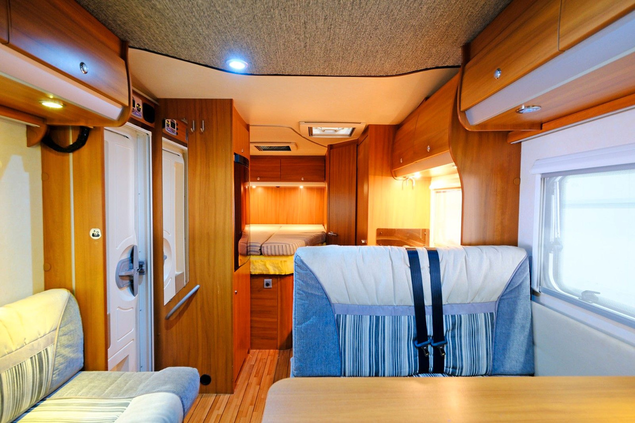 Knaus Sky Wave 650 MF/Festbett+Hubbett/Klima/Markise Knaus Sky Wave 650 MF/Festbett+Hubbett/Klima/Markise - Ημιενιαίο αυτοκινούμενο: φωτογραφία 5 Knaus Sky Wave 650 MF/Festbett+Hubbett/Klima/Markise Knaus Sky Wave 650 MF/Festbett+Hubbett/Klima/Markise - Ημιενιαίο αυτοκινούμενο: φωτογραφία 5