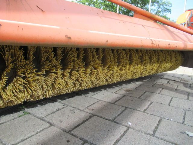 Agria 3Pt Hef Aftakas Borstel - Σκούπα για Κοινοτικο όχημα/ Ειδικό όχημα: φωτογραφία 2 Agria 3Pt Hef Aftakas Borstel - Σκούπα για Κοινοτικο όχημα/ Ειδικό όχημα: φωτογραφία 2