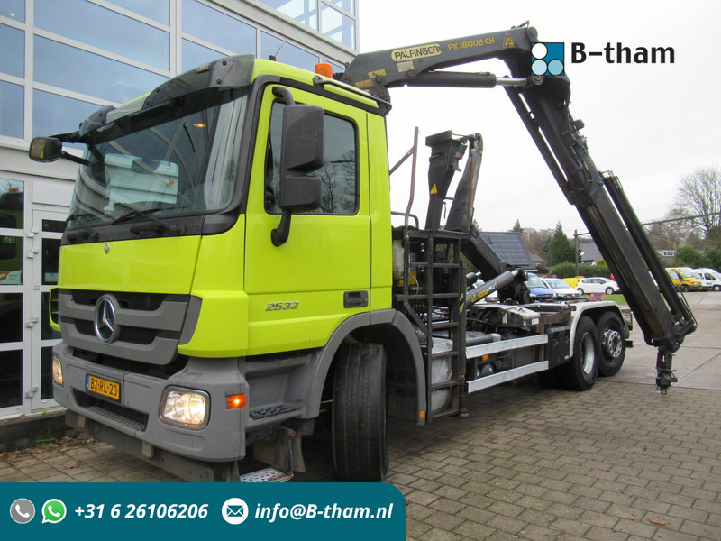 Mercedes-Benz ACTROS 2532 6x2 Palift T20 + Palfinger PK18002-EH Haak - Kraan - Φορτηγό φόρτωσης γάντζου, Φορτηγό με γερανό: φωτογραφία 1 Mercedes-Benz ACTROS 2532 6x2 Palift T20 + Palfinger PK18002-EH Haak - Kraan - Φορτηγό φόρτωσης γάντζου, Φορτηγό με γερανό: φωτογραφία 1