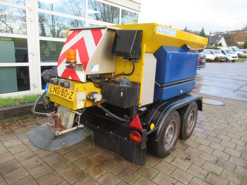 NIDO Stratos B11-18 AWAXN 1,1M3 + 500 L Zoutstrooier Saltzstreuer - Αλατιέρα: φωτογραφία 2 NIDO Stratos B11-18 AWAXN 1,1M3 + 500 L Zoutstrooier Saltzstreuer - Αλατιέρα: φωτογραφία 2