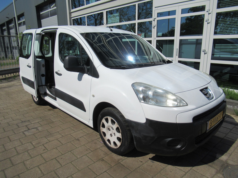 Peugeot Partner 122 1.6 HDI L1XT Pro+ AIRCO 3-Zitpl./Seats - Μικρό βαν: φωτογραφία 5 Peugeot Partner 122 1.6 HDI L1XT Pro+ AIRCO 3-Zitpl./Seats - Μικρό βαν: φωτογραφία 5