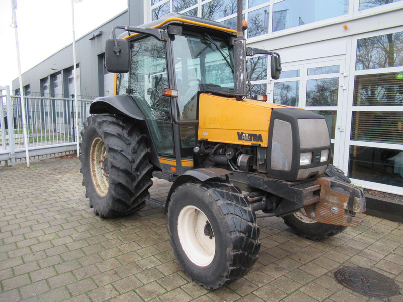 Valtra 700 4x2 VALMET - Τρακτέρ: φωτογραφία 2 Valtra 700 4x2 VALMET - Τρακτέρ: φωτογραφία 2