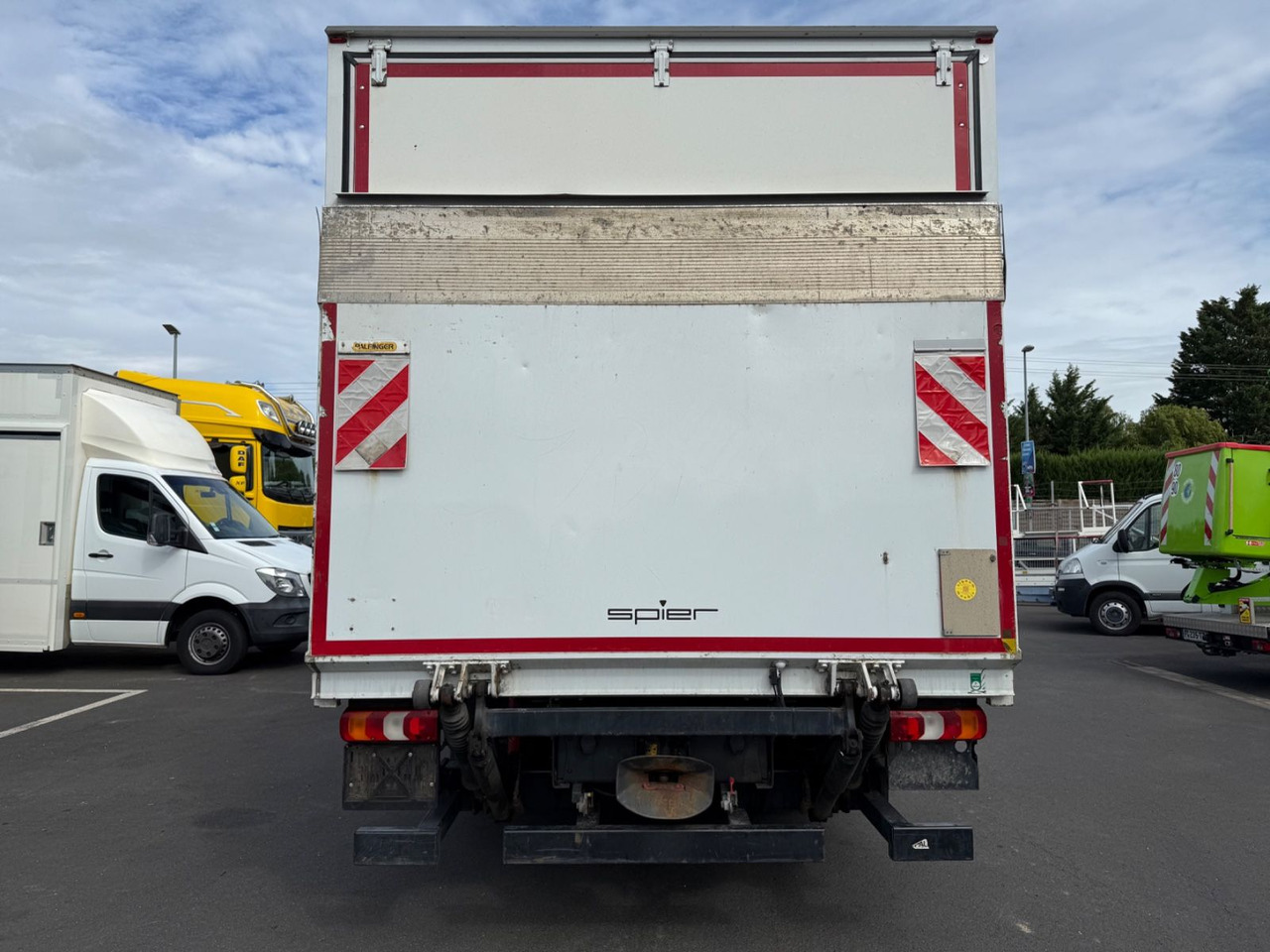 Mercedes-Benz Atego 3 4x2 821 4x2 LBW / Ahk. / Palfinger / 6m - Φορτηγό κόφα: φωτογραφία 5 Mercedes-Benz Atego 3 4x2 821 4x2 LBW / Ahk. / Palfinger / 6m - Φορτηγό κόφα: φωτογραφία 5
