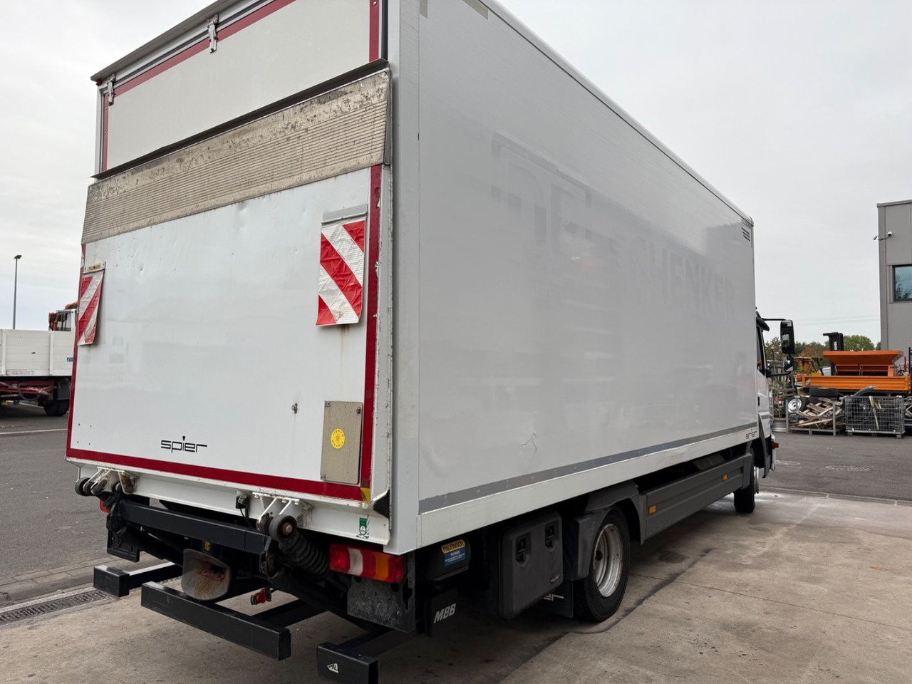 Mercedes-Benz Atego 3 4x2 821 4x2 LBW / Ahk. / Palfinger / 6m - Φορτηγό κόφα: φωτογραφία 4 Mercedes-Benz Atego 3 4x2 821 4x2 LBW / Ahk. / Palfinger / 6m - Φορτηγό κόφα: φωτογραφία 4