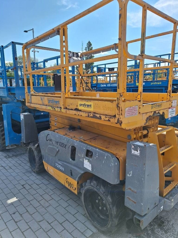 Haulotte Compact 12 DX - Ψαλιδωτό ανυψωτικό: φωτογραφία 5 Haulotte Compact 12 DX - Ψαλιδωτό ανυψωτικό: φωτογραφία 5