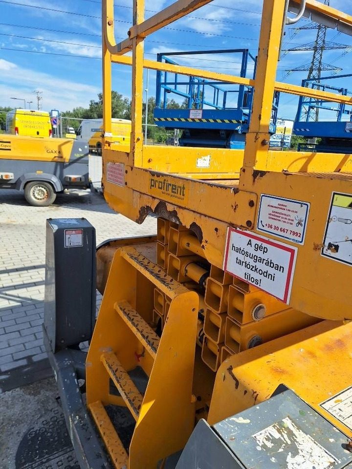 Haulotte Compact 12 DX - Ψαλιδωτό ανυψωτικό: φωτογραφία 4 Haulotte Compact 12 DX - Ψαλιδωτό ανυψωτικό: φωτογραφία 4