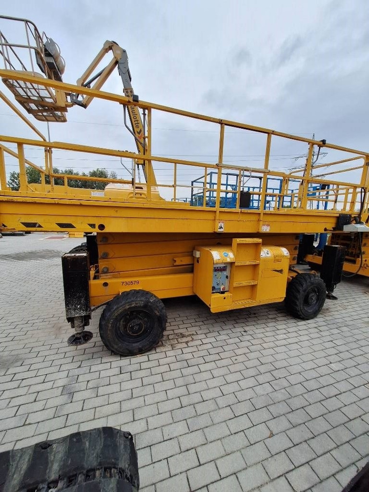 Haulotte H 15 SXL - Ψαλιδωτό ανυψωτικό: φωτογραφία 3 Haulotte H 15 SXL - Ψαλιδωτό ανυψωτικό: φωτογραφία 3