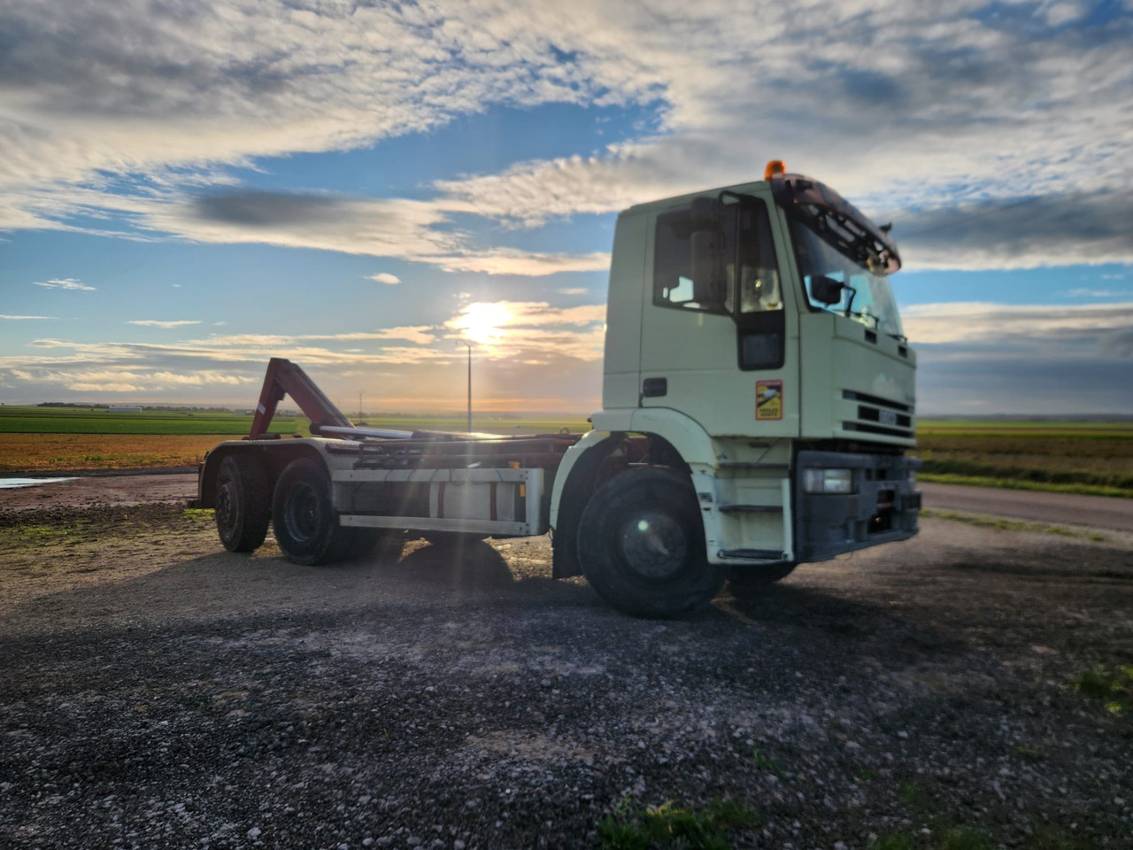 IVECO EUROTECH 260 - Φορτηγό φόρτωσης γάντζου: φωτογραφία 1 IVECO EUROTECH 260 - Φορτηγό φόρτωσης γάντζου: φωτογραφία 1