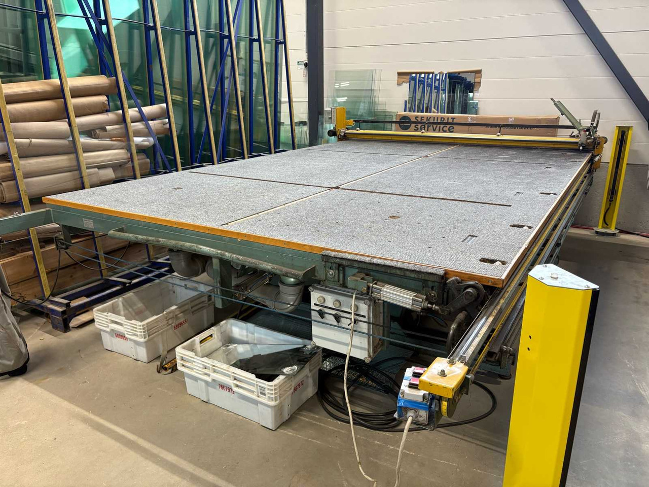 Semi-Automatic Glass Cutting Table SF - Εργαλειομηχανή: φωτογραφία 1 Semi-Automatic Glass Cutting Table SF - Εργαλειομηχανή: φωτογραφία 1