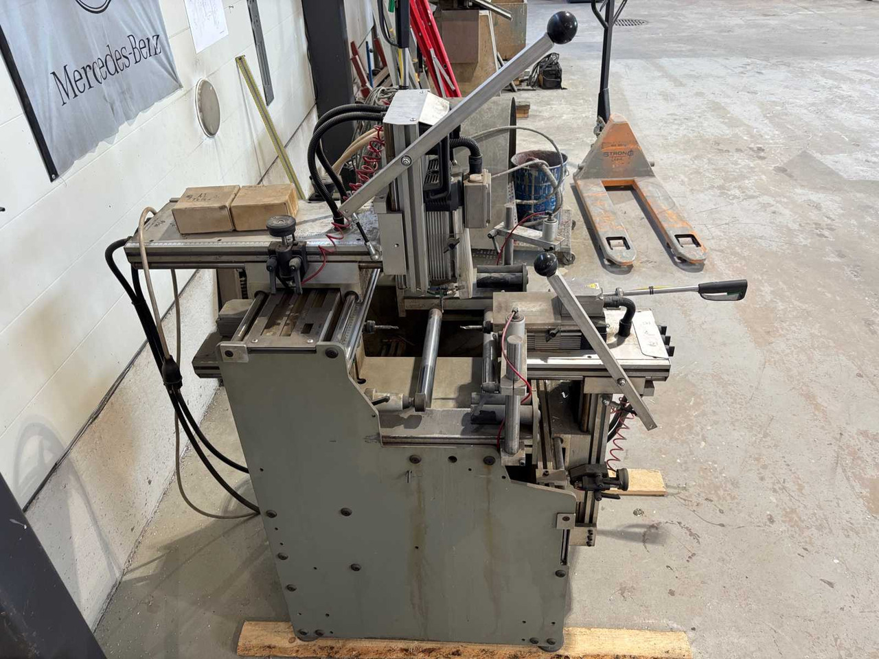 Three-spindle copy milling cutter P macchine s.r.l 03P - Μηχανή φρεζαρίσματος: φωτογραφία 5 Three-spindle copy milling cutter P macchine s.r.l 03P - Μηχανή φρεζαρίσματος: φωτογραφία 5