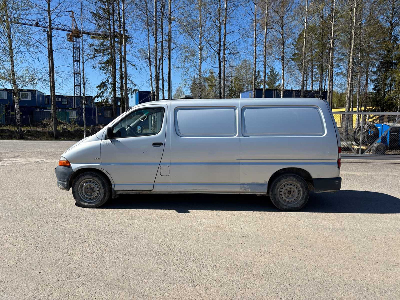 Van Toyota Hiace 2.5TD - Βαν: φωτογραφία 2 Van Toyota Hiace 2.5TD - Βαν: φωτογραφία 2