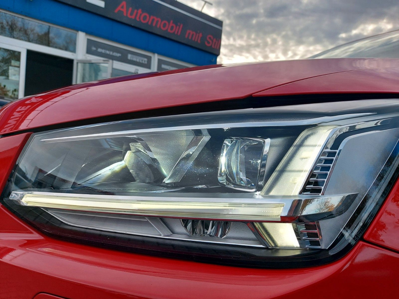 Audi Q2 40 TFSI quattro sport LED Leder Kamera AHK - SUV: φωτογραφία 2 Audi Q2 40 TFSI quattro sport LED Leder Kamera AHK - SUV: φωτογραφία 2