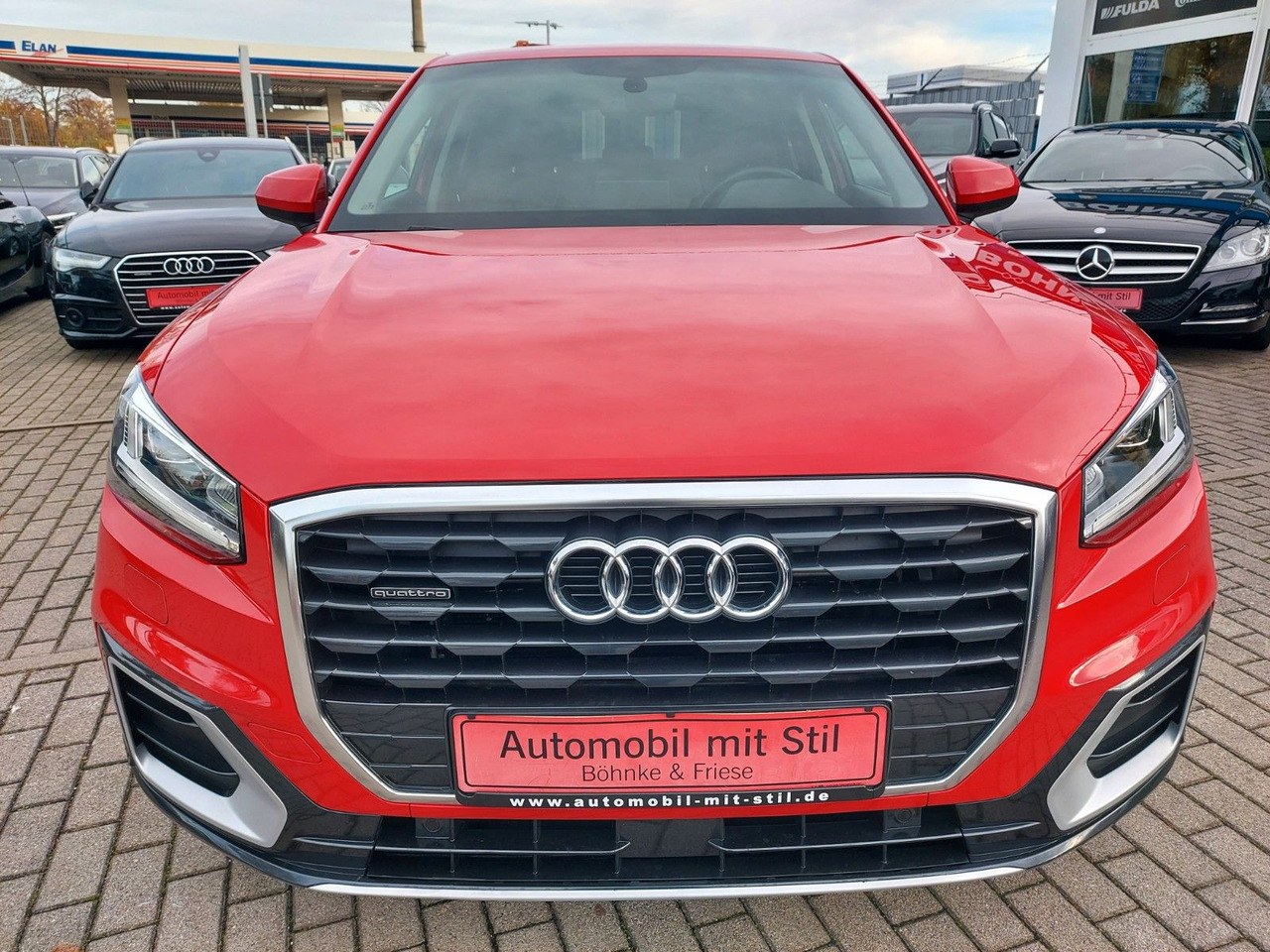 Audi Q2 40 TFSI quattro sport LED Leder Kamera AHK - SUV: φωτογραφία 4 Audi Q2 40 TFSI quattro sport LED Leder Kamera AHK - SUV: φωτογραφία 4