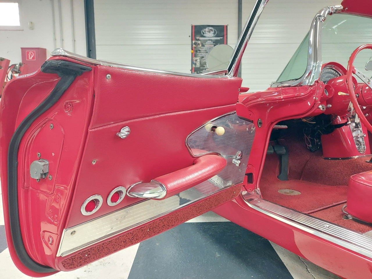 Κάμπριο Corvette C1 Corvette H -Zulassung: φωτογραφία 20 Κάμπριο Corvette C1 Corvette H -Zulassung: φωτογραφία 20