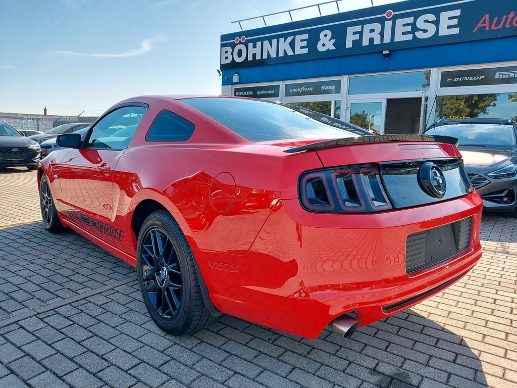 Ford Mustang 3.7 Automatik Xenon el. Sitze - Αυτοκίνητο: φωτογραφία 4 Ford Mustang 3.7 Automatik Xenon el. Sitze - Αυτοκίνητο: φωτογραφία 4