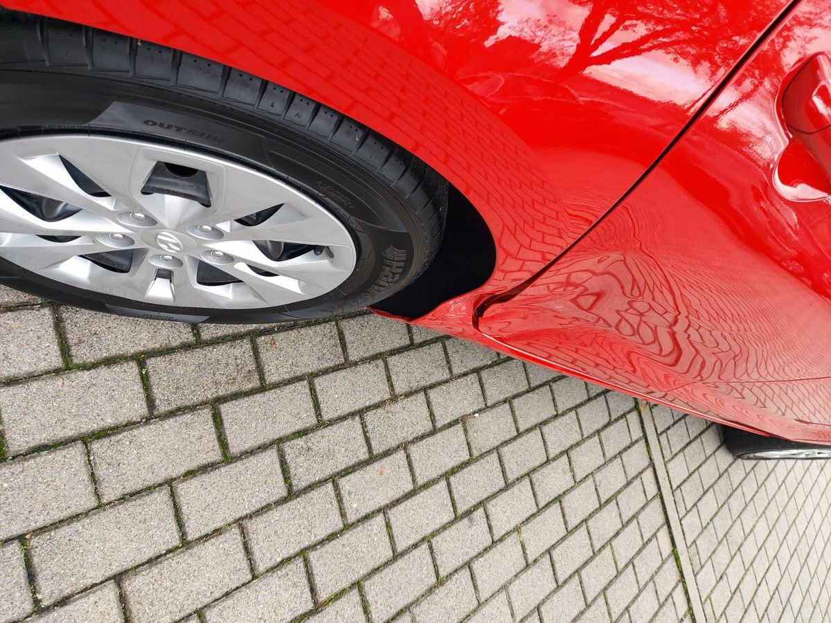 Hyundai i30 cw Pure Klima Spurasssist 8x Räder - Station wagon: φωτογραφία 3 Hyundai i30 cw Pure Klima Spurasssist 8x Räder - Station wagon: φωτογραφία 3