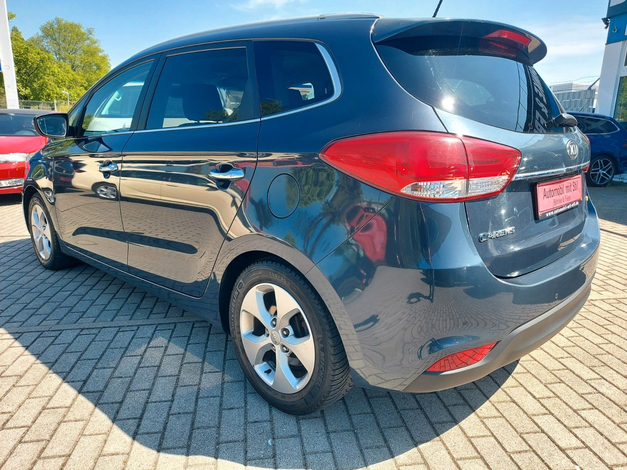 Kia Carens Spirit 7 Sitze Kamera Klima Navi Tempo - SUV: φωτογραφία 5 Kia Carens Spirit 7 Sitze Kamera Klima Navi Tempo - SUV: φωτογραφία 5