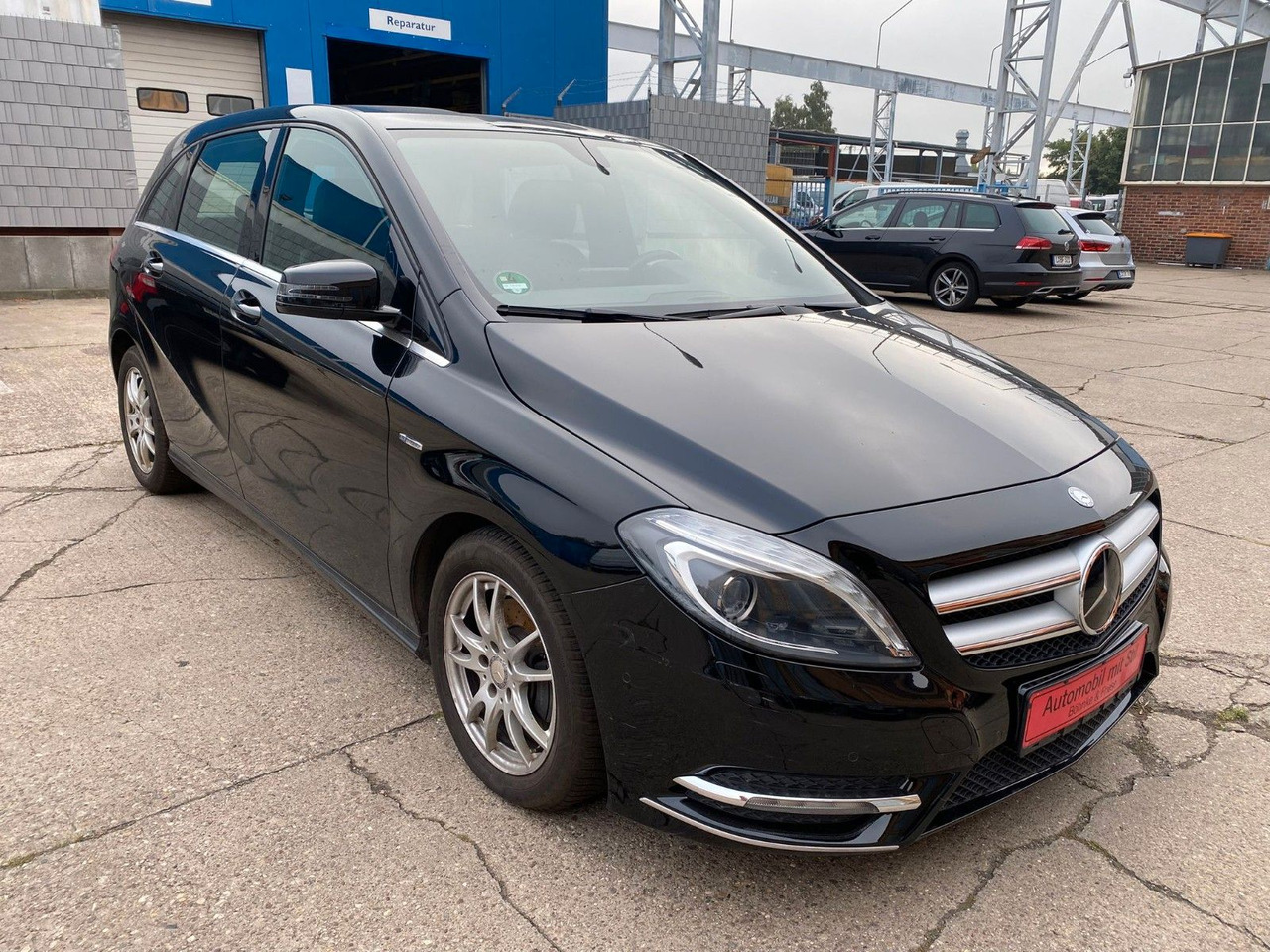 Mercedes-Benz B 180 B -Klasse B 180 Autom. Xenon Navi - Λιμουζίνα/ Sedan: φωτογραφία 3 Mercedes-Benz B 180 B -Klasse B 180 Autom. Xenon Navi - Λιμουζίνα/ Sedan: φωτογραφία 3