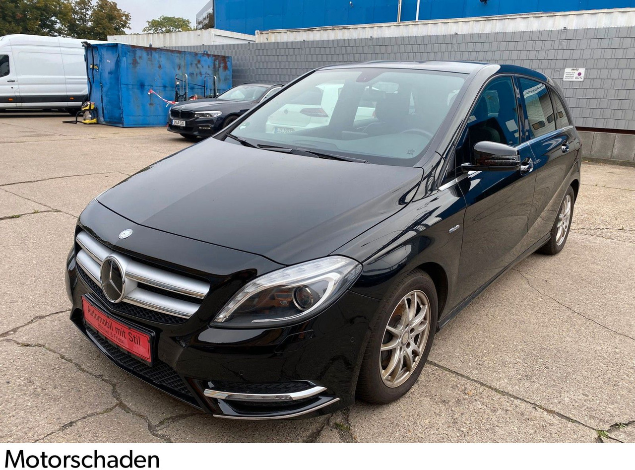 Mercedes-Benz B 180 B -Klasse B 180 Autom. Xenon Navi - Λιμουζίνα/ Sedan: φωτογραφία 1 Mercedes-Benz B 180 B -Klasse B 180 Autom. Xenon Navi - Λιμουζίνα/ Sedan: φωτογραφία 1