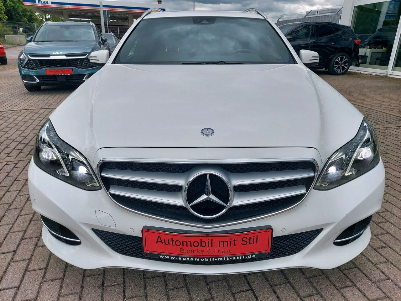 Mercedes-Benz E 220 E -Klasse T 220CDI LED Glasdach Leder Navi - Αυτοκίνητο: φωτογραφία 4 Mercedes-Benz E 220 E -Klasse T 220CDI LED Glasdach Leder Navi - Αυτοκίνητο: φωτογραφία 4