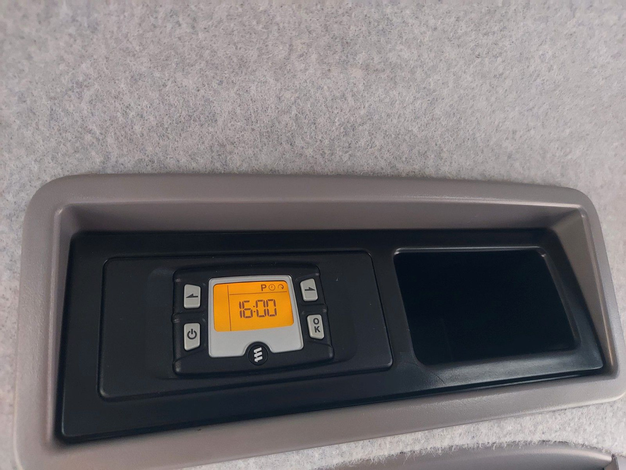 Mercedes-Benz Sprinter II Pritsche/DoKa 516 CDI KLIMA AHK - Μικρό φορτηγό με καρότσα, Διπλοκάμπινο ελαφρύ επαγγελματικό: φωτογραφία 2 Mercedes-Benz Sprinter II Pritsche/DoKa 516 CDI KLIMA AHK - Μικρό φορτηγό με καρότσα, Διπλοκάμπινο ελαφρύ επαγγελματικό: φωτογραφία 2