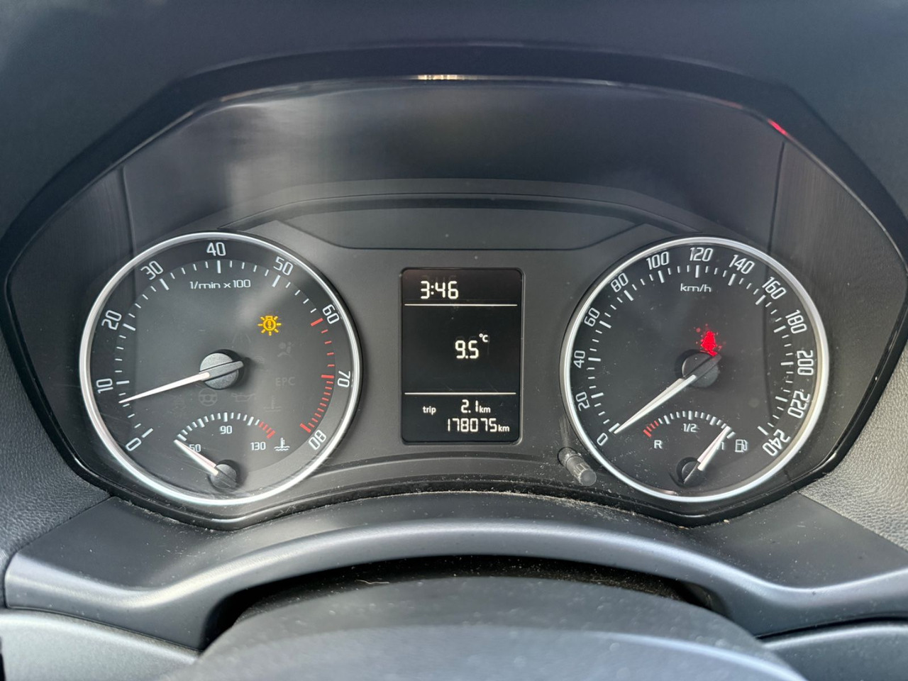 Λιμουζίνα/ Sedan Skoda Octavia 1.4 TSI Elegance: φωτογραφία 19 Λιμουζίνα/ Sedan Skoda Octavia 1.4 TSI Elegance: φωτογραφία 19