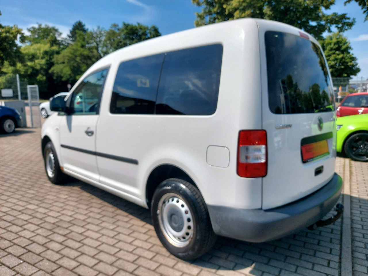 Volkswagen Caddy Kombi 1.9 Tdi Klima max. 5 Sitze AHK - Επιβατικό βαν: φωτογραφία 5 Volkswagen Caddy Kombi 1.9 Tdi Klima max. 5 Sitze AHK - Επιβατικό βαν: φωτογραφία 5