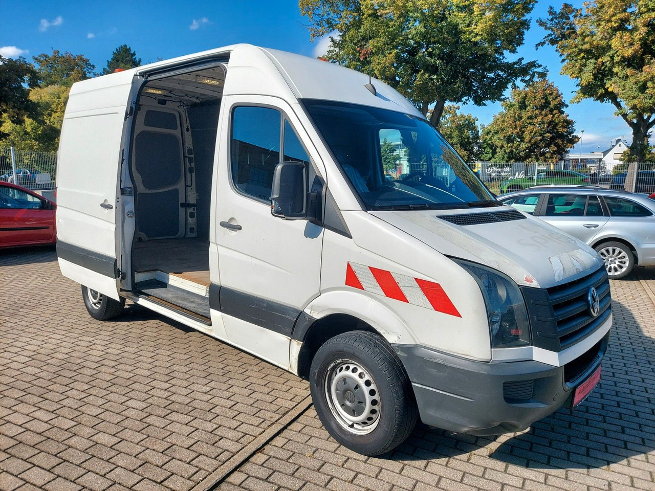 Volkswagen Crafter Kasten 35 mittel L2H2 Hochdach Klima - Βαν: φωτογραφία 2 Volkswagen Crafter Kasten 35 mittel L2H2 Hochdach Klima - Βαν: φωτογραφία 2