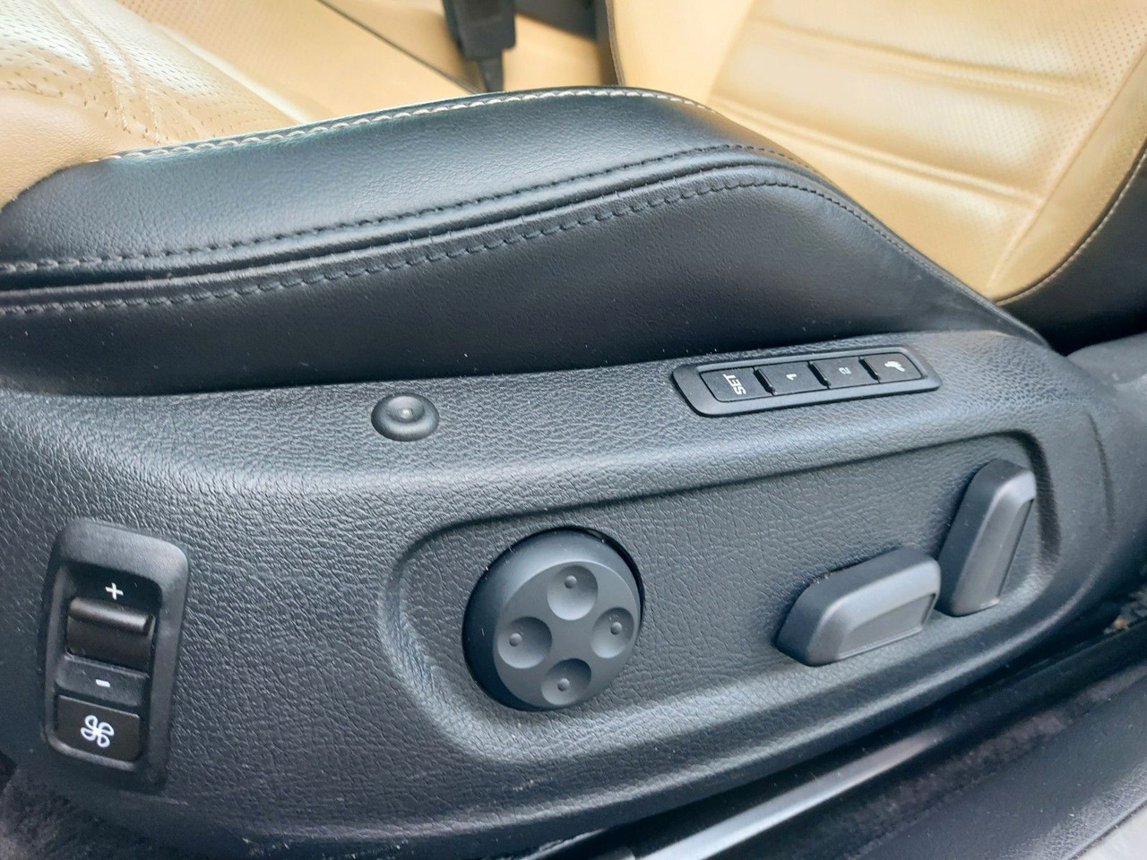 Volkswagen Passat CC DSG Sitzbelüftung ACC Radar Standheiz - Λιμουζίνα/ Sedan: φωτογραφία 2 Volkswagen Passat CC DSG Sitzbelüftung ACC Radar Standheiz - Λιμουζίνα/ Sedan: φωτογραφία 2