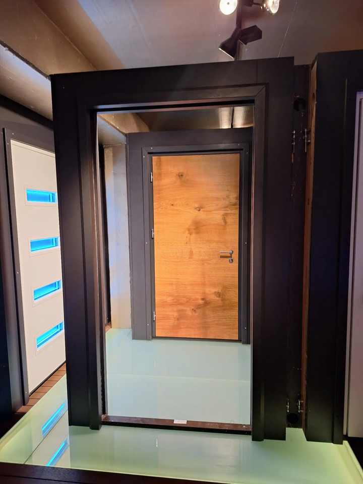 1 Posten Aufstände für Haustürenausstellung - Εργαλείο/ Εξοπλισμός: φωτογραφία 3 1 Posten Aufstände für Haustürenausstellung - Εργαλείο/ Εξοπλισμός: φωτογραφία 3