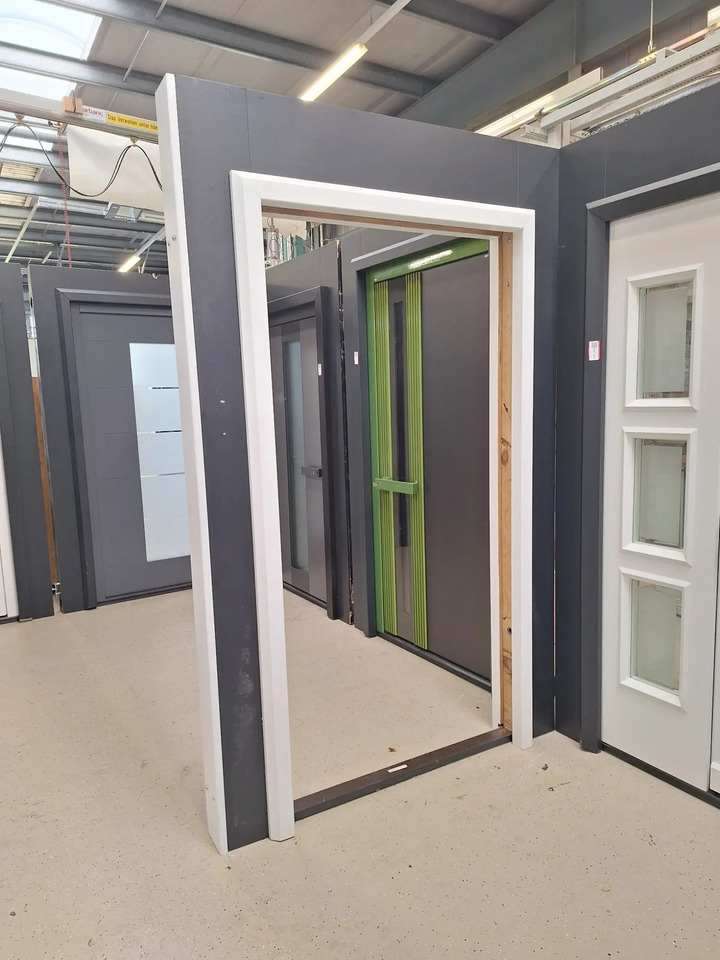 1 Posten Aufstände für Haustürenausstellung - Εργαλείο/ Εξοπλισμός: φωτογραφία 2 1 Posten Aufstände für Haustürenausstellung - Εργαλείο/ Εξοπλισμός: φωτογραφία 2