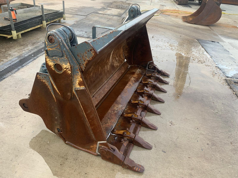 Liebherr LR 624 - Κουβάς: φωτογραφία 2 Liebherr LR 624 - Κουβάς: φωτογραφία 2