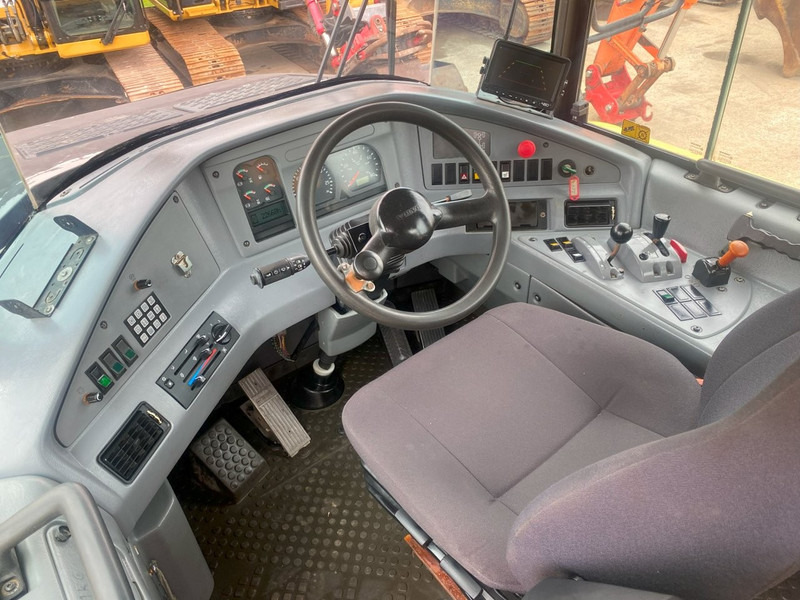 Volvo A 30 D 6x6 dumper articulated hauler - Ανατρεπόμενο όχημα: φωτογραφία 3 Volvo A 30 D 6x6 dumper articulated hauler - Ανατρεπόμενο όχημα: φωτογραφία 3