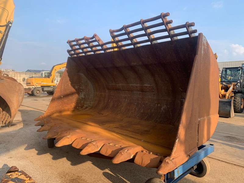 Volvo L350 F - Κουβάς: φωτογραφία 1 Volvo L350 F - Κουβάς: φωτογραφία 1