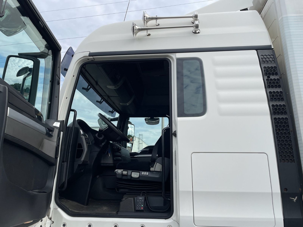 Φορτηγό μουσαμάς MAN TGX 18.440 4x2 BL Pritsche+Plane/AC/2xBett/EU5: φωτογραφία 9