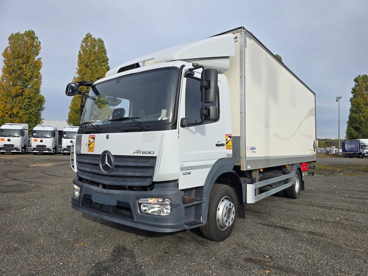 Mercedes-Benz Atego 1218 4x2 Koffer/FULL-ADR/EXIII/LBW/AC/EU6d - Φορτηγό κόφα: φωτογραφία 2 Mercedes-Benz Atego 1218 4x2 Koffer/FULL-ADR/EXIII/LBW/AC/EU6d - Φορτηγό κόφα: φωτογραφία 2