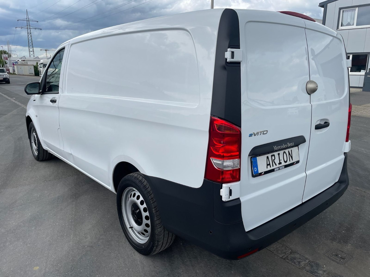 Mercedes-Benz eVito 111 Kastenwagen lang/Kamera/AC/70kW/3Sitze - Μικρό βαν, Ηλεκτρικό van: φωτογραφία 4 Mercedes-Benz eVito 111 Kastenwagen lang/Kamera/AC/70kW/3Sitze - Μικρό βαν, Ηλεκτρικό van: φωτογραφία 4