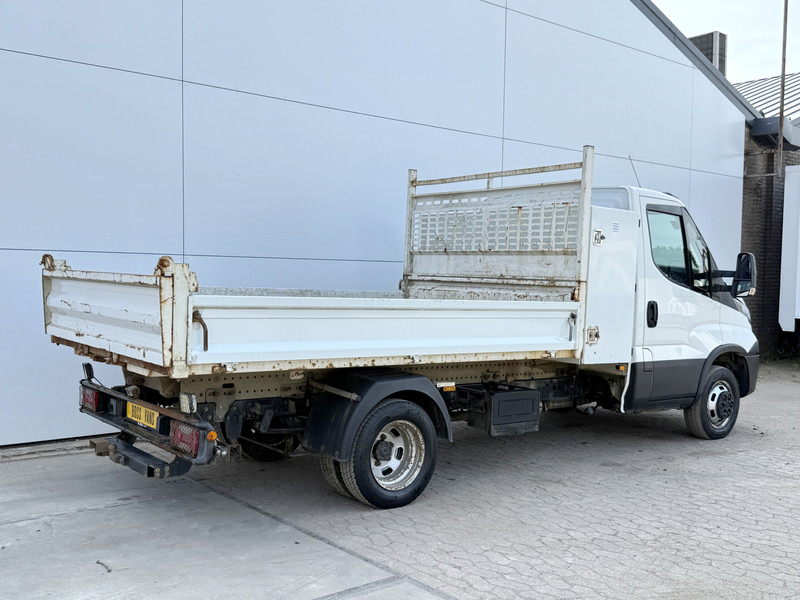 Iveco Daily 35C18 3.0 3.0 Automaat Kipper Dubbellucht 3.5t Trekhaak Airco Cruise Control Navigatie - Όχημα με ανατρεπομενη καροτσα: φωτογραφία 4 Iveco Daily 35C18 3.0 3.0 Automaat Kipper Dubbellucht 3.5t Trekhaak Airco Cruise Control Navigatie - Όχημα με ανατρεπομενη καροτσα: φωτογραφία 4