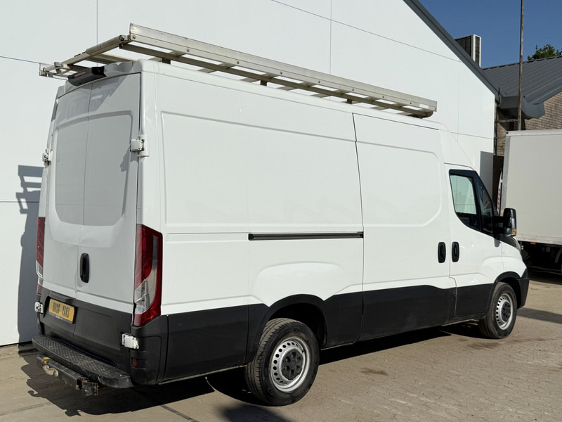 Iveco Daily 35S13 ***Marge/Margin***Automaat L2H2 Climate Control Cruise Control Trekhaak Navigatie Imperiaal - Βαν: φωτογραφία 3 Iveco Daily 35S13 ***Marge/Margin***Automaat L2H2 Climate Control Cruise Control Trekhaak Navigatie Imperiaal - Βαν: φωτογραφία 3