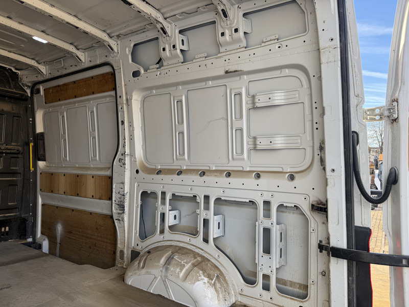 Βαν MAN TGE 3.140 2.0 TDI L3H3 Airco Cruise Control Trekhaak Carplay Navigatie Parkeersensoren voor achter: φωτογραφία 16 Βαν MAN TGE 3.140 2.0 TDI L3H3 Airco Cruise Control Trekhaak Carplay Navigatie Parkeersensoren voor achter: φωτογραφία 16