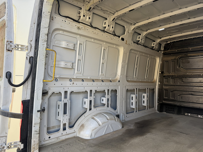 Βαν MAN TGE 3.140 2.0 TDI L3H3 Airco Cruise Control Trekhaak Carplay Navigatie Parkeersensoren voor achter: φωτογραφία 13 Βαν MAN TGE 3.140 2.0 TDI L3H3 Airco Cruise Control Trekhaak Carplay Navigatie Parkeersensoren voor achter: φωτογραφία 13