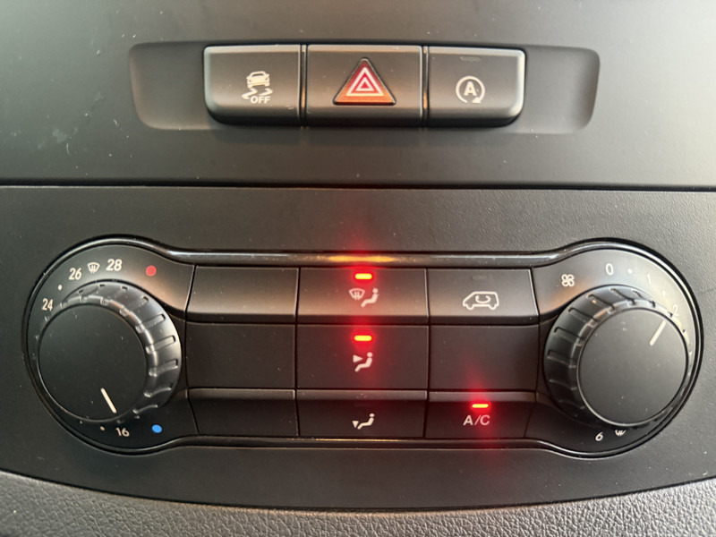 Μικρό βαν Mercedes-Benz Vito 116 1.9 CDI L2H1 Climate Control Cruise Control Camera Navigatie Stoelverwarming Parkeersensoren voor achter: φωτογραφία 20