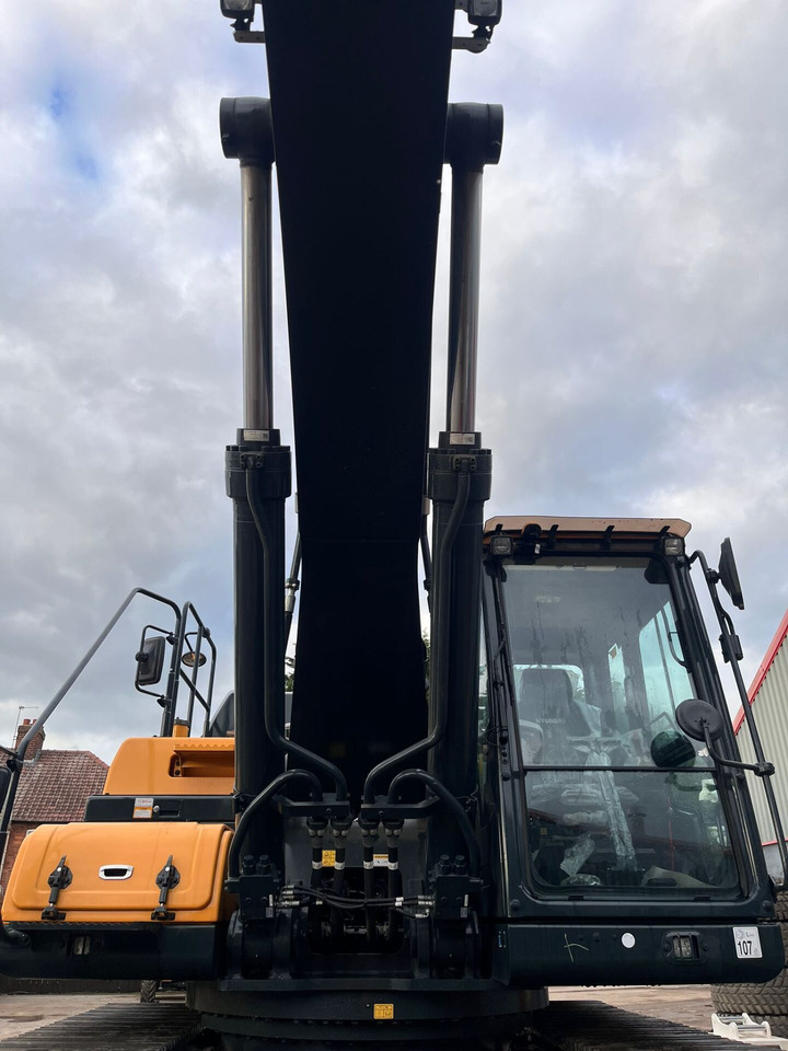 Ερπυστριοφόρος εκσκαφέας Hyundai HX520AL: φωτογραφία 8