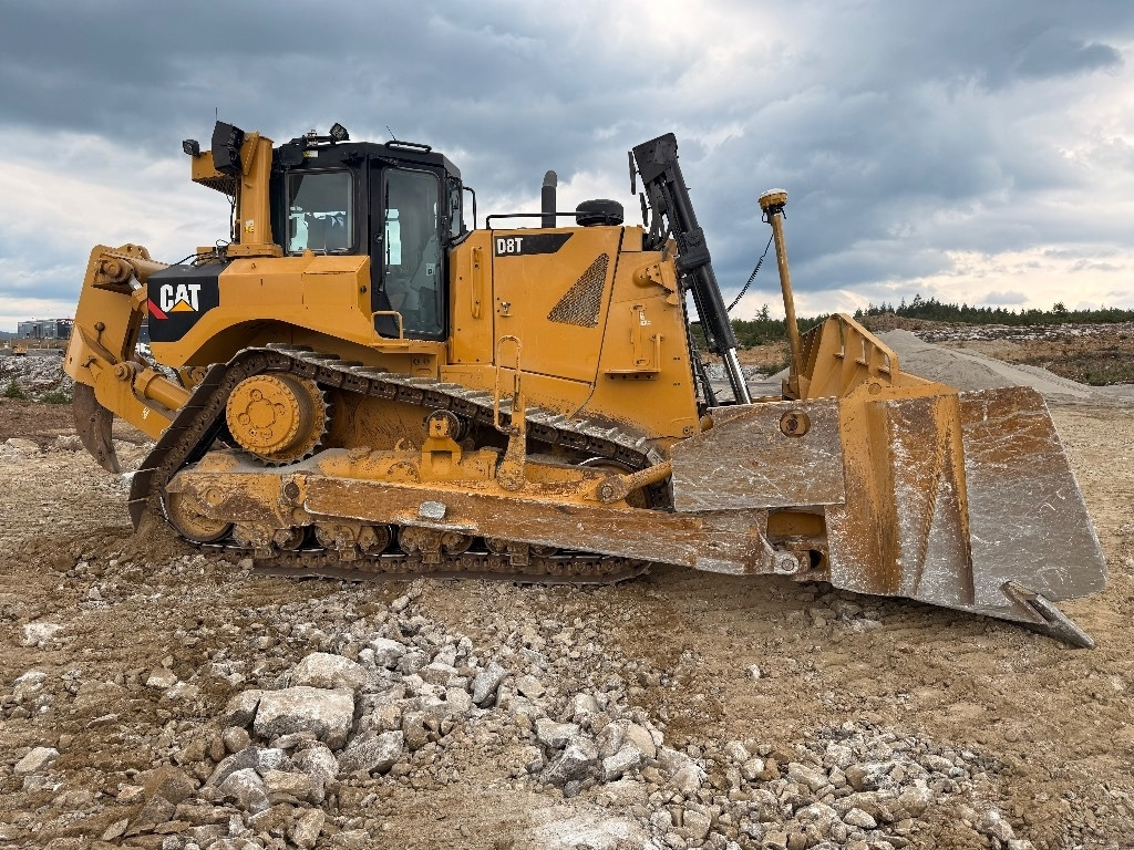 CAT D 8 T - Μπουλντόζα: φωτογραφία 2 CAT D 8 T - Μπουλντόζα: φωτογραφία 2