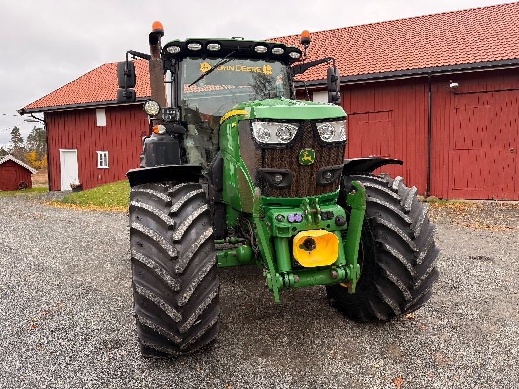 John Deere 6155 R - Τρακτέρ: φωτογραφία 5 John Deere 6155 R - Τρακτέρ: φωτογραφία 5