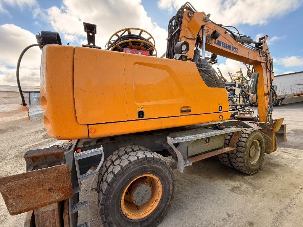 Liebherr LH 26 M Litronic - Τροχοφόρος εκσκαφέας: φωτογραφία 3 Liebherr LH 26 M Litronic - Τροχοφόρος εκσκαφέας: φωτογραφία 3